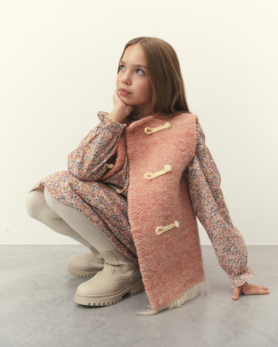 Безрукавка дитяча рожева -2