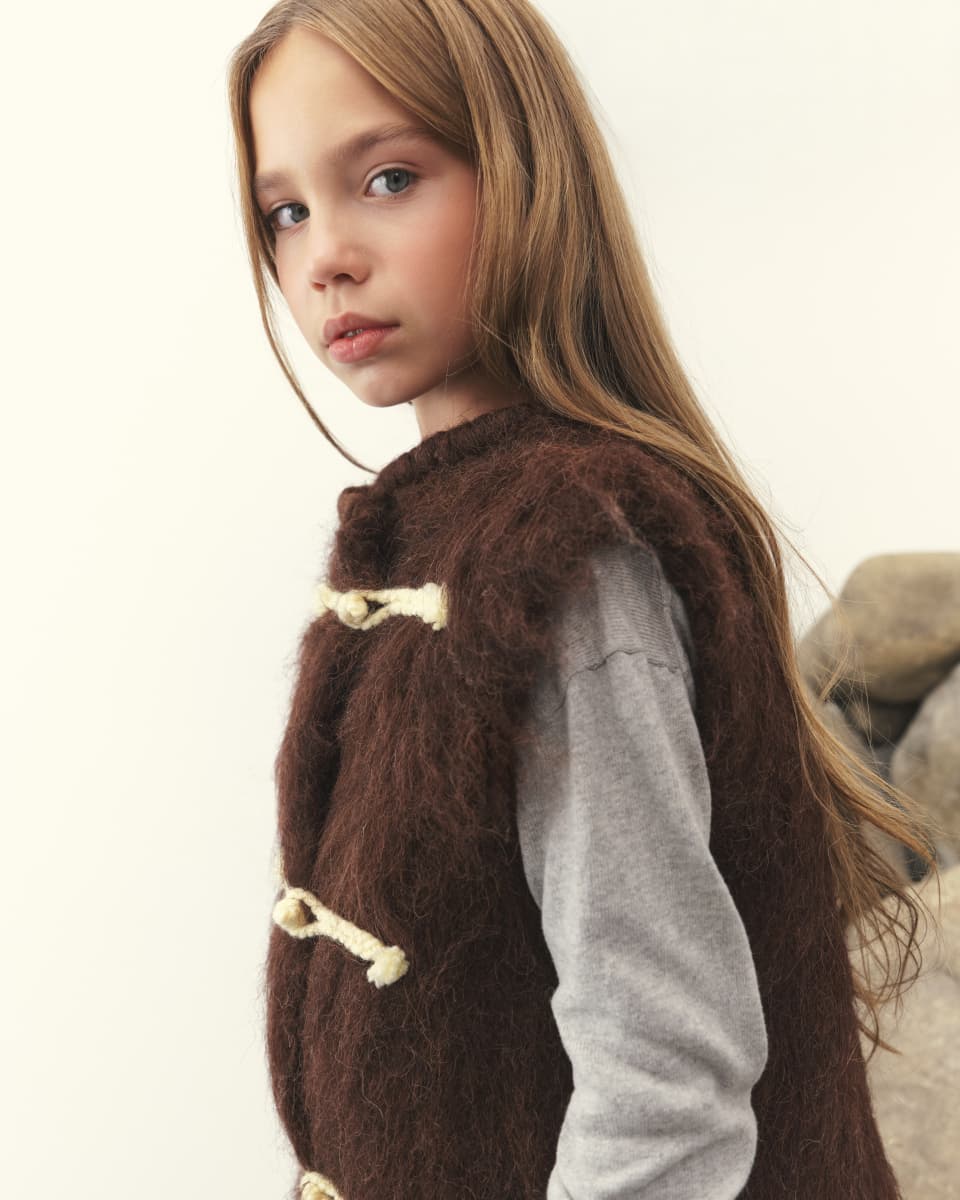 Безрукавка дитяча коричнева-6